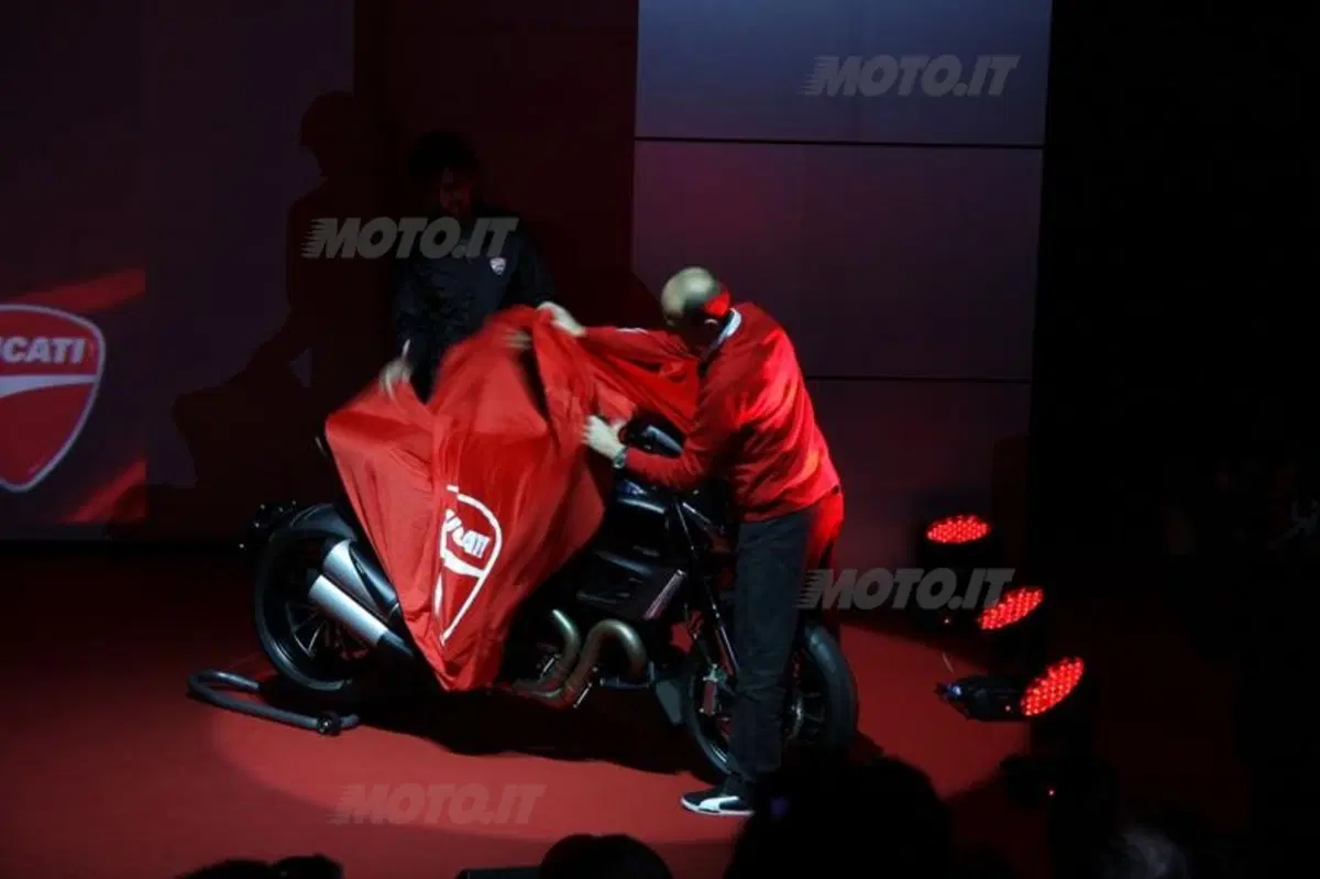 Ducati 1199 Panigale (31)