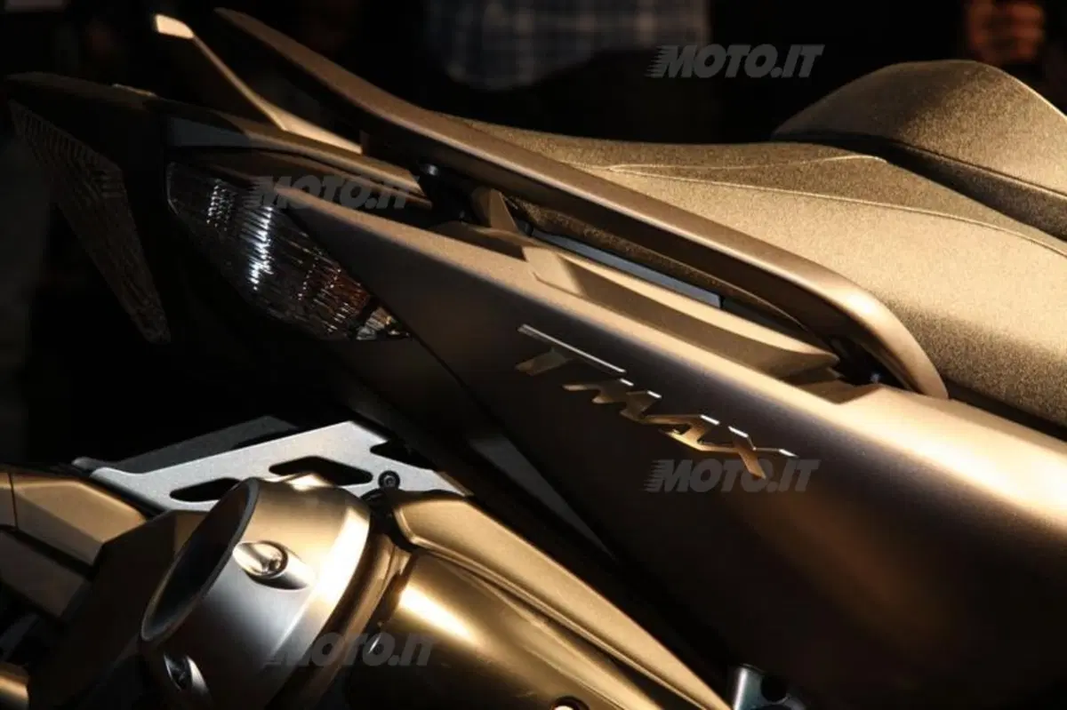 Yamaha svela il TMAX 2012 (13)