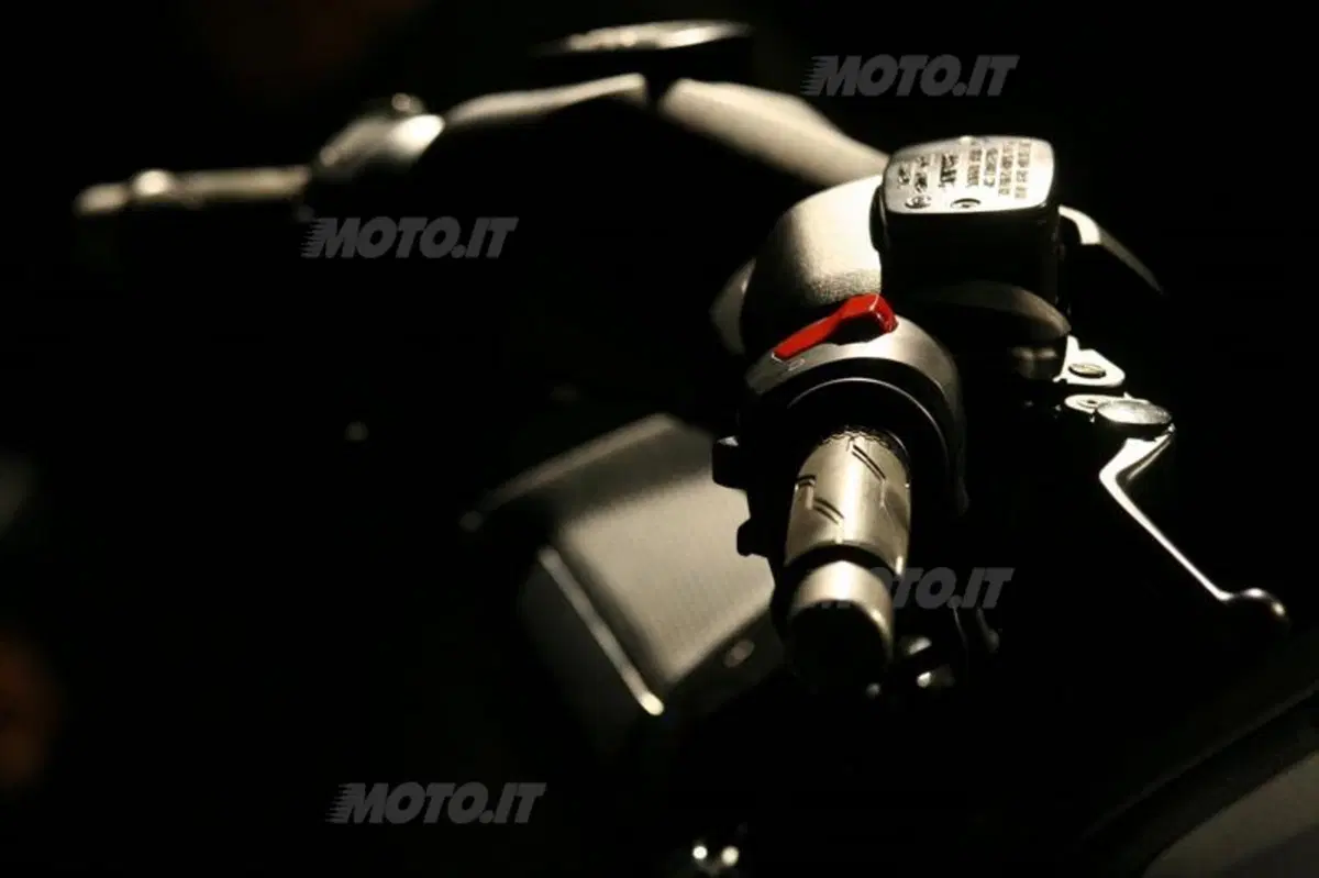 Yamaha svela il TMAX 2012 (20)