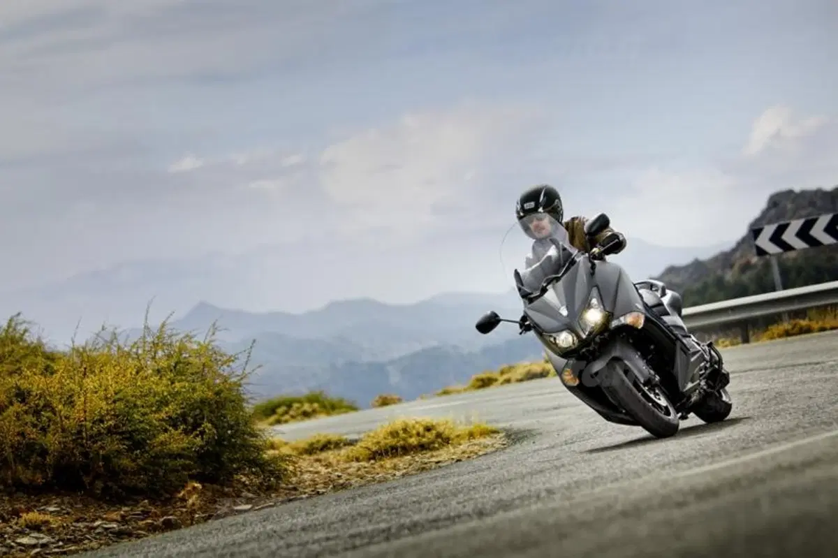 Yamaha svela il TMAX 2012 (24)
