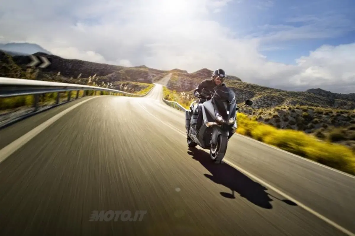 Yamaha svela il TMAX 2012 (30)