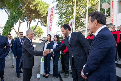 Dream Dealers: il nuovo look dei concessionari Honda (3)