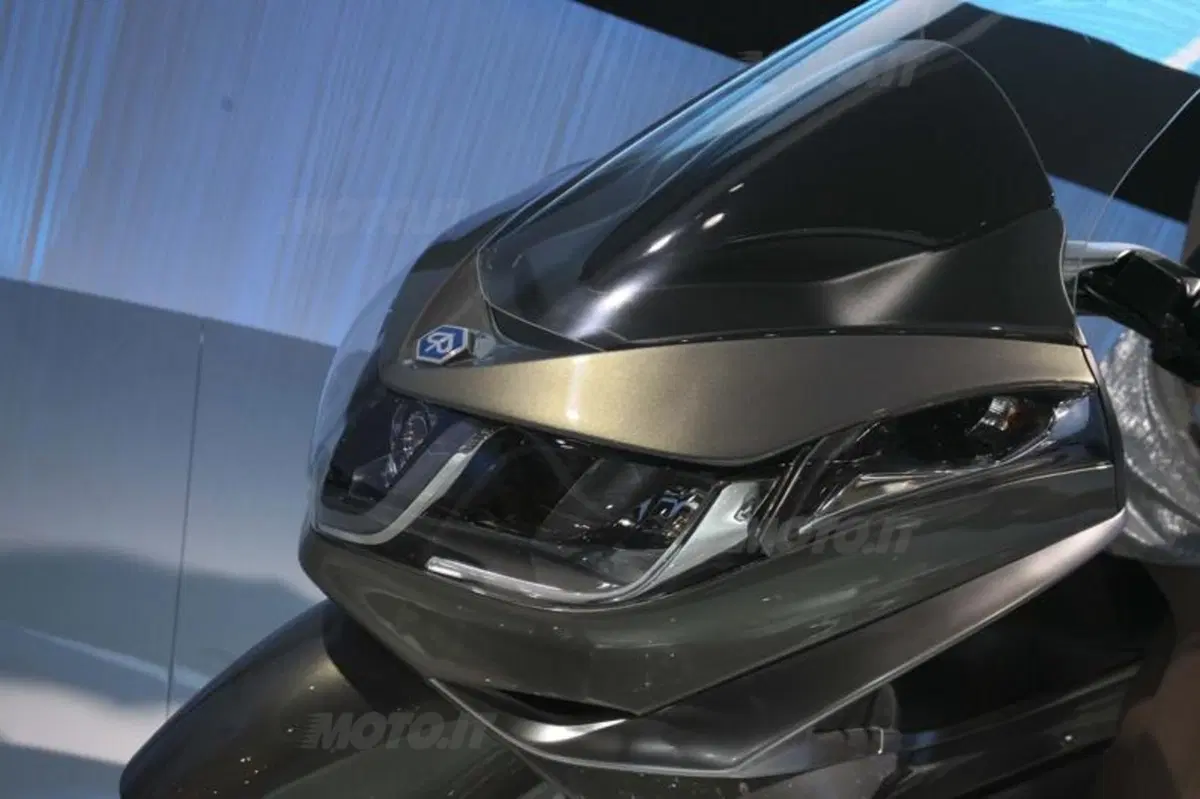 Piaggio X10 (3)