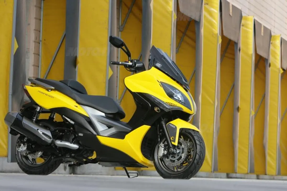 Kymco Xciting 400  e K-XCT 300 (8)