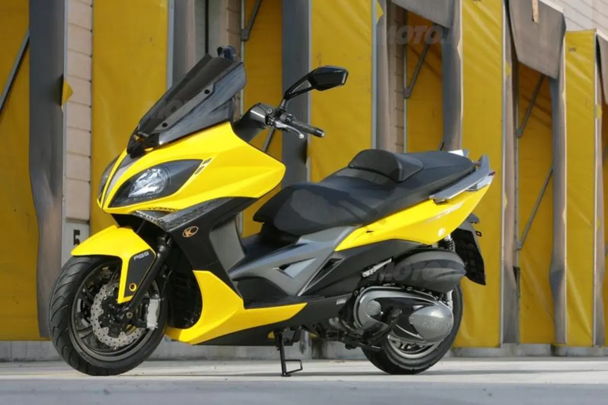 Kymco Xciting 400  e K-XCT 300 (10)
