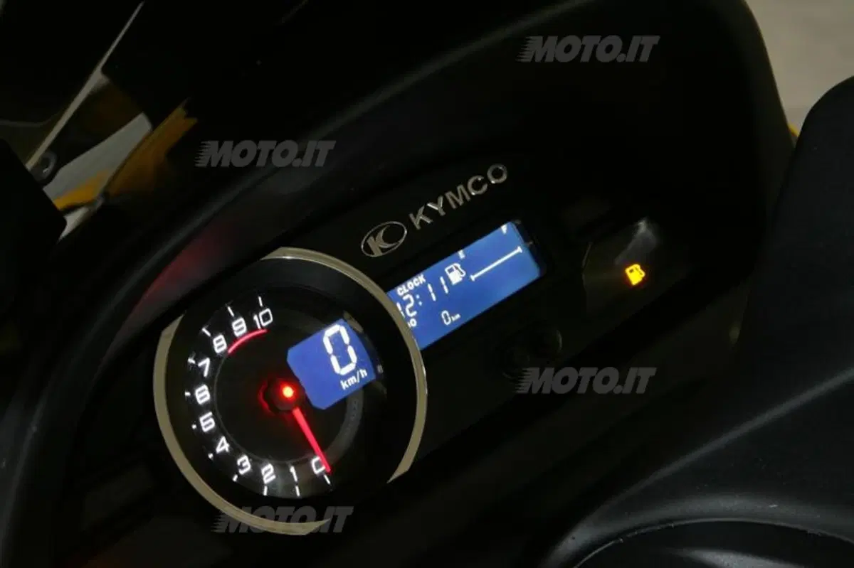 Kymco Xciting 400  e K-XCT 300 (12)