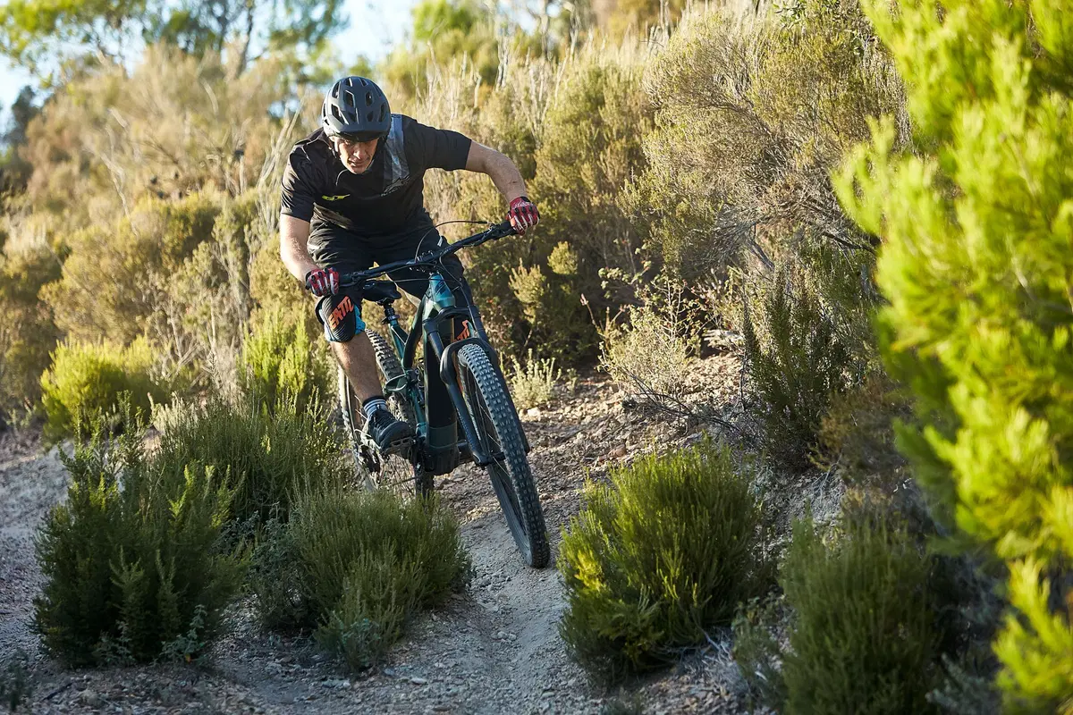 Test GT Force AMP, l’eBike con i piedi per terra (8)