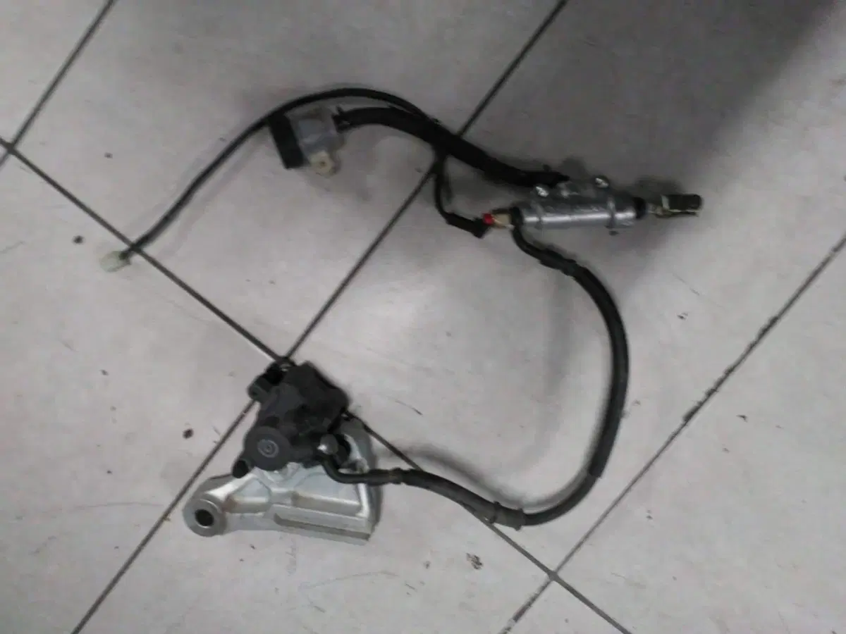 YAMAHA MT 03 PARTI MOTORE E TELAIO (7)