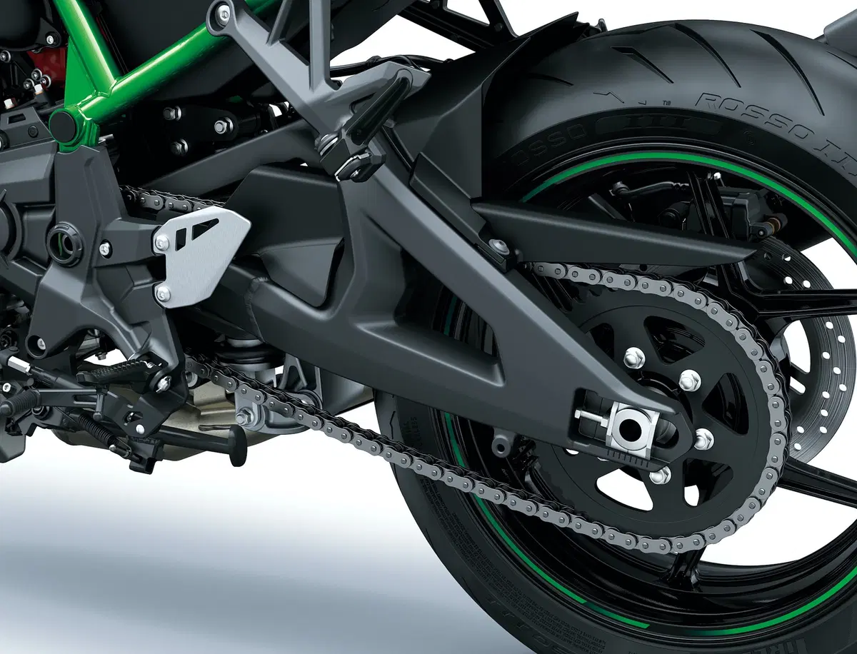 Kawasaki Z-H2: foto, dati e prezzo (2)