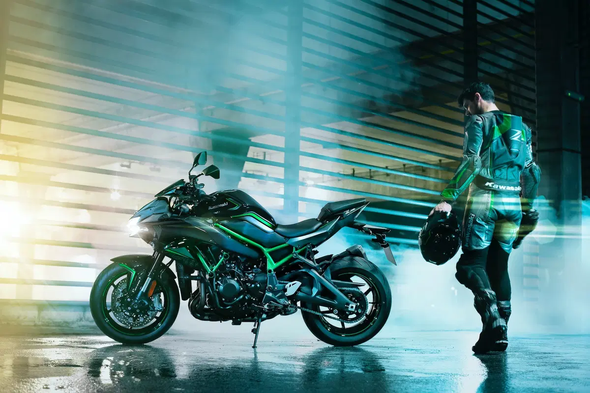 Kawasaki Z-H2: foto, dati e prezzo