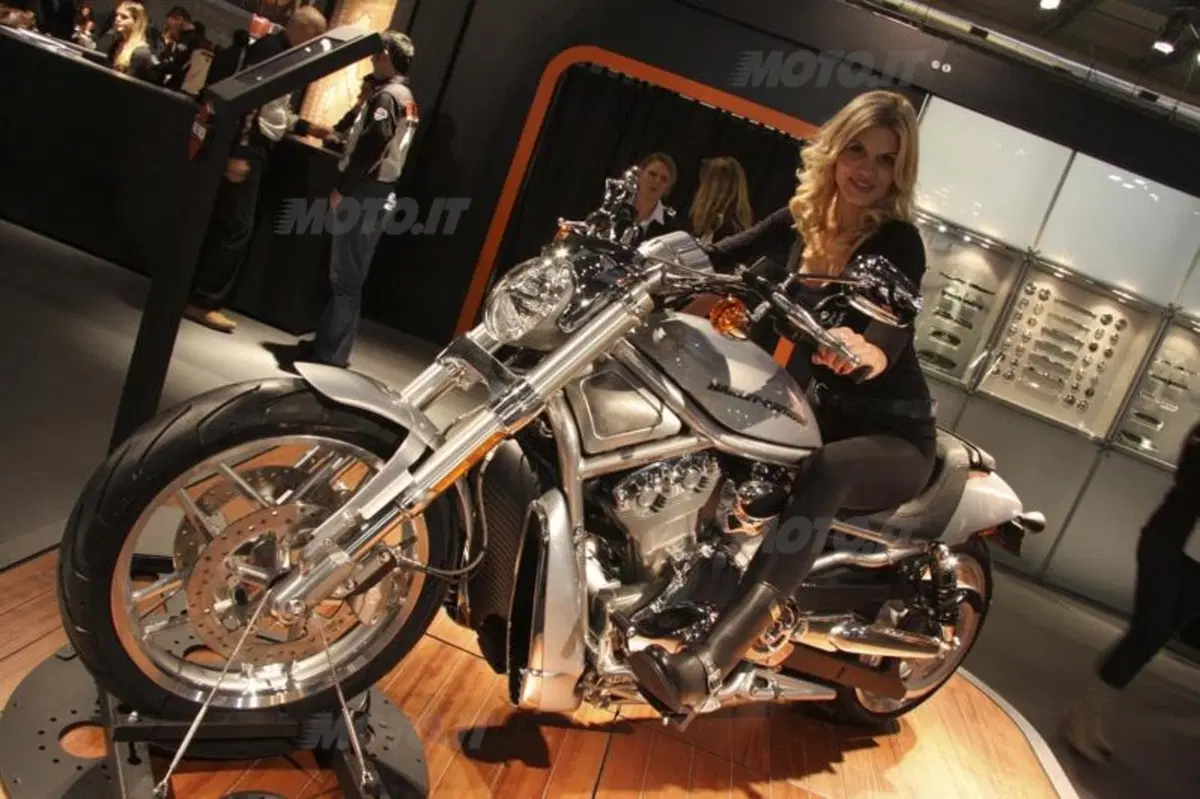 Le novità 2012 di Harley-Davidson ad EICMA (12)