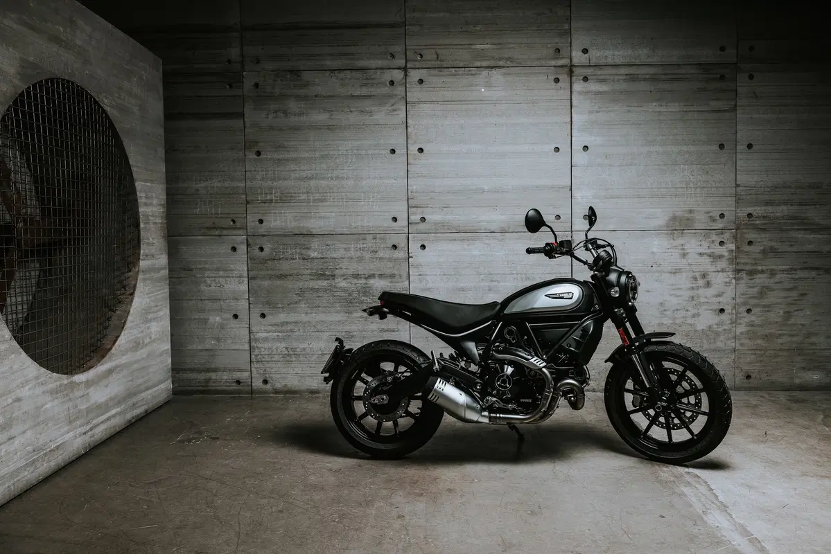 Ducati Scrambler Icon Dark: foto, dati e prezzi (38)