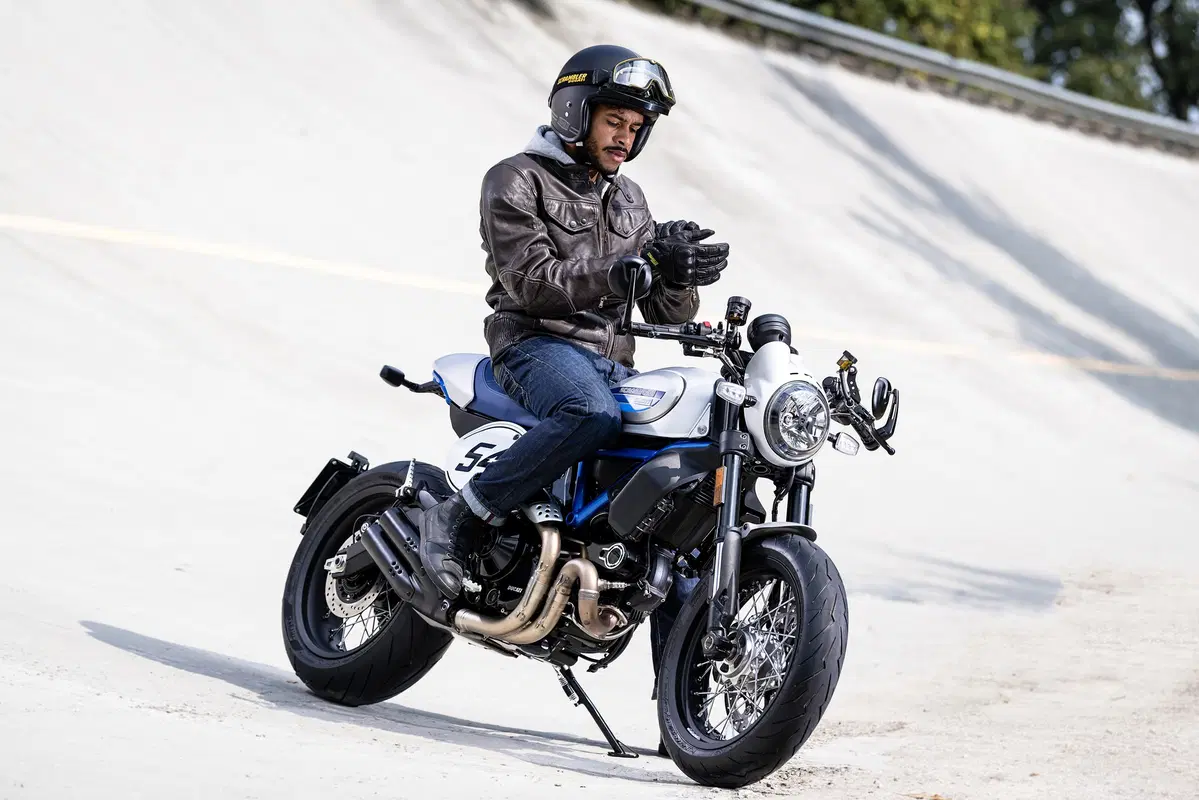 Ducati Scrambler Icon Dark: foto, dati e prezzi (49)