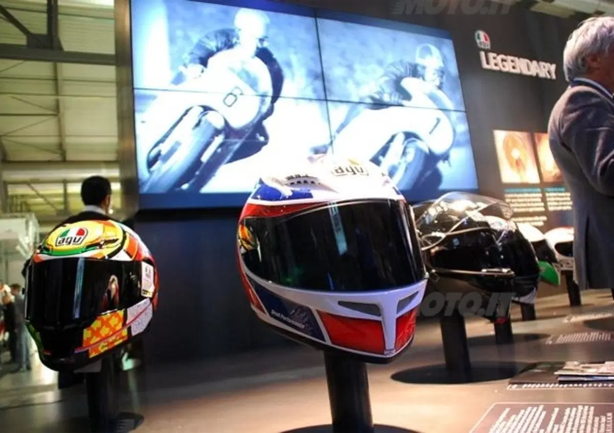Dainese presenta all'EICMA il D-air Street