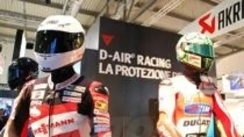 Dainese presenta all'EICMA il D-air Street