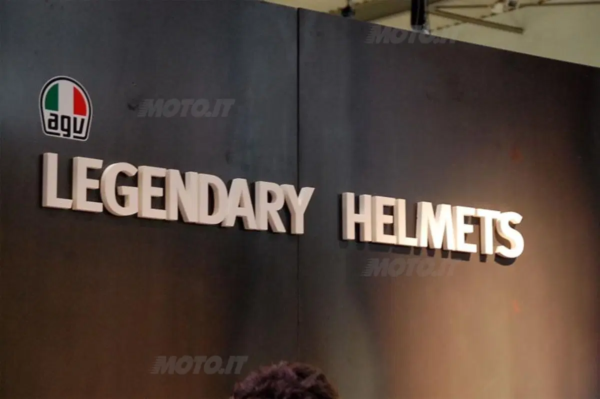 Dainese presenta all'EICMA il D-air Street (2)