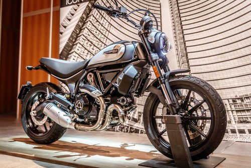 Ducati Scrambler Icon Dark: foto, dati e prezzi (2)