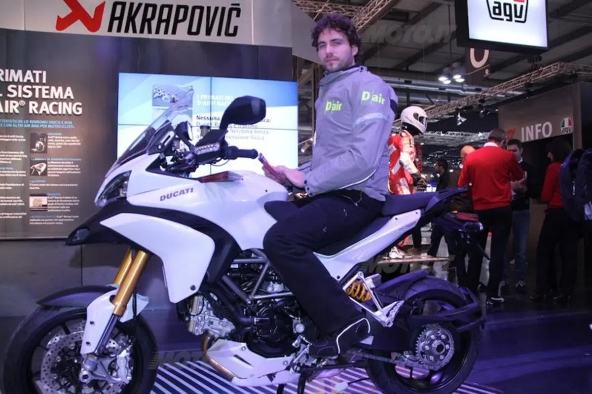 Dainese presenta all'EICMA il D-air Street (6)