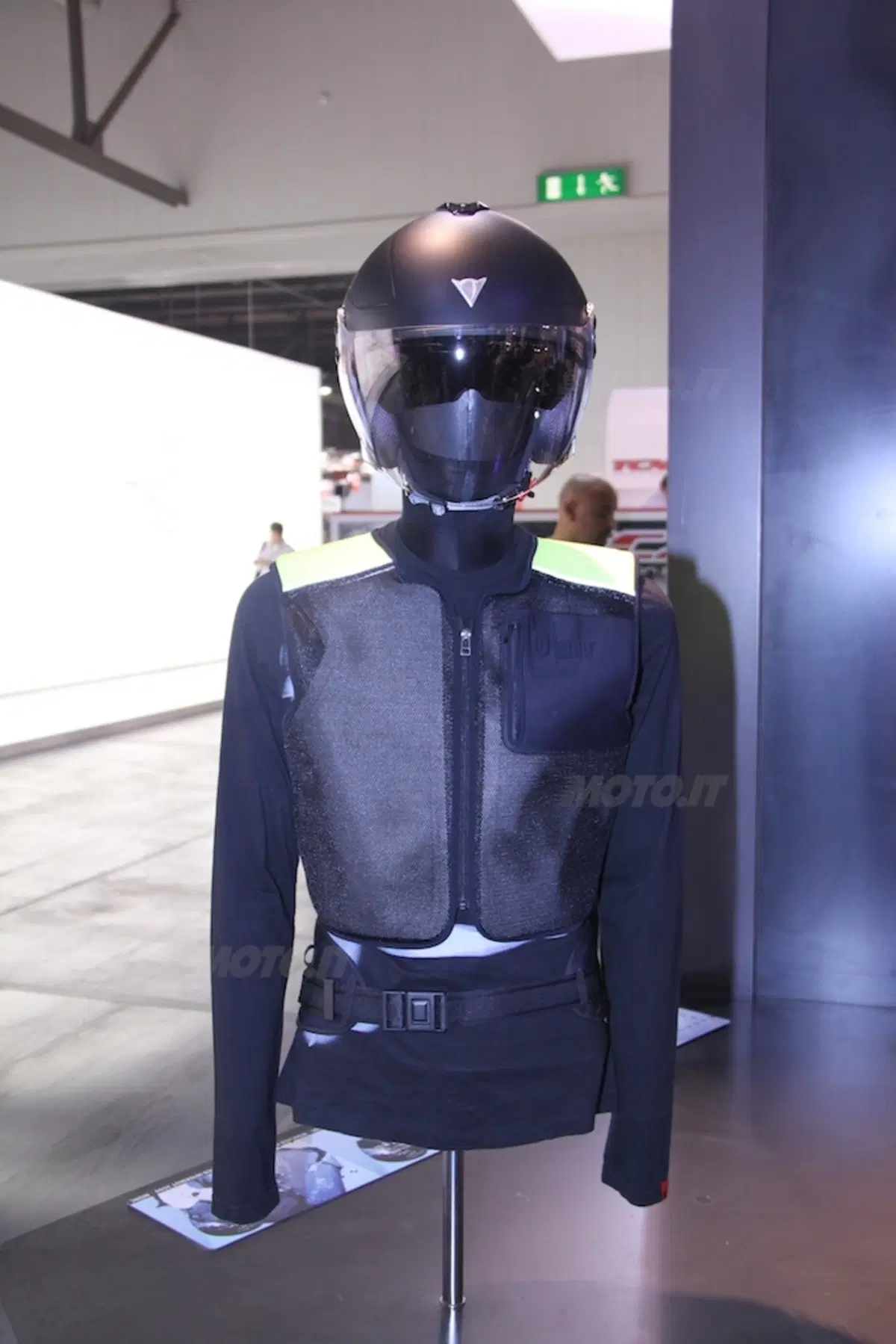 Dainese presenta all'EICMA il D-air Street (9)