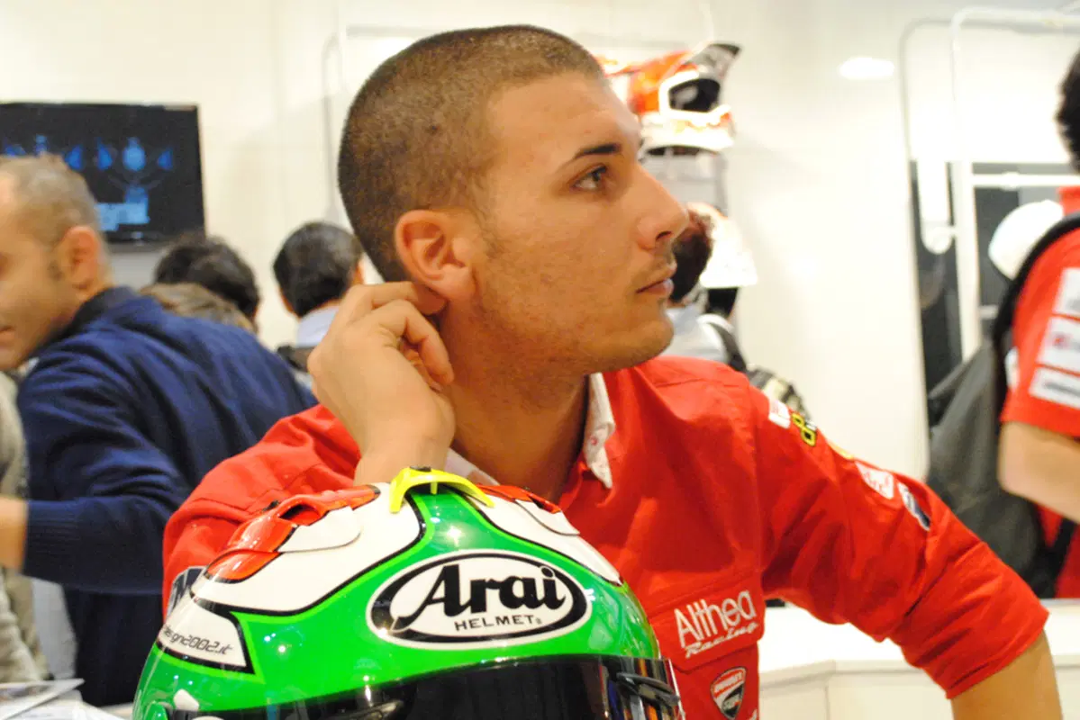 Davide Giugliano: "La Ducati 1199 Panigale è una moto rivoluzionaria!" (3)