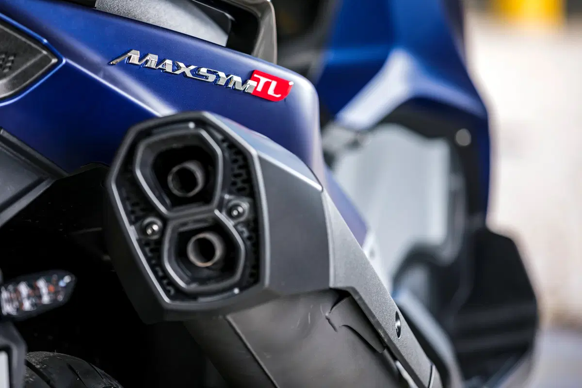 Sym Maxsym TL: aria da grande (23)