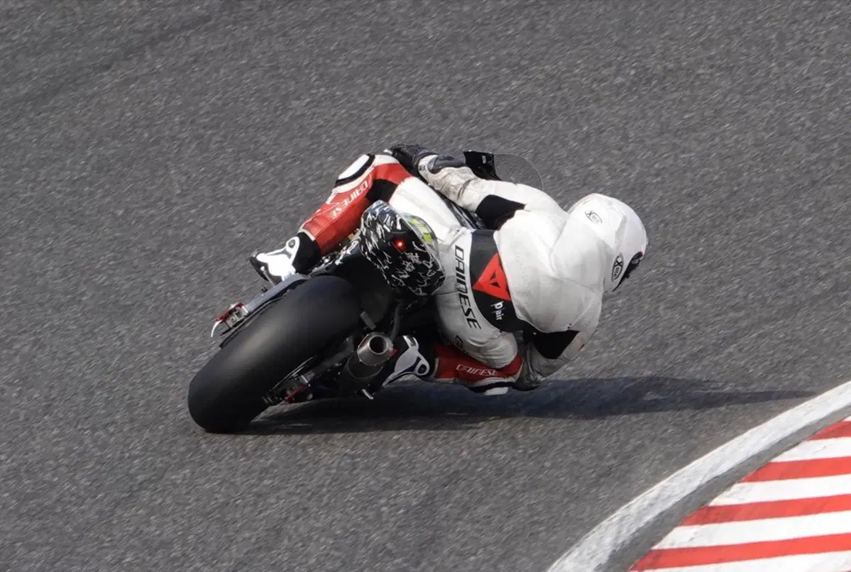 Honda CBR 1000RR Fireblade: foto e video del prototipo! (2)