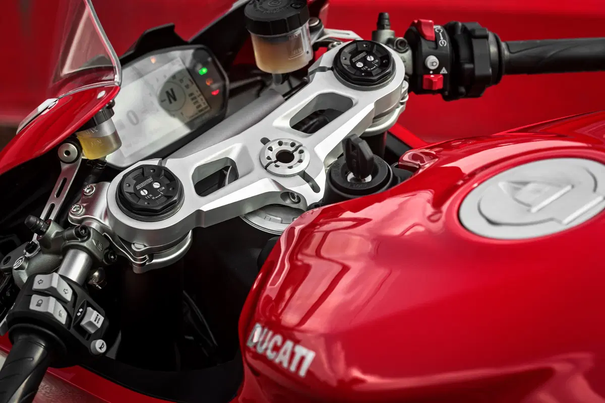 Ducati Panigale V2: foto, dati, prezzi e Video