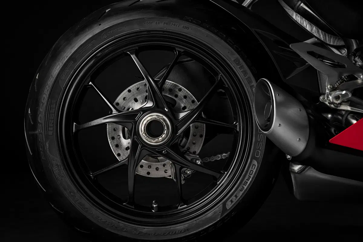 Ducati Panigale V2: foto, dati, prezzi e Video (20)
