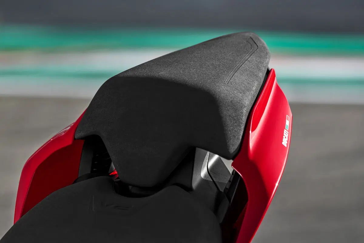 Ducati Panigale V2: foto, dati, prezzi e Video (27)