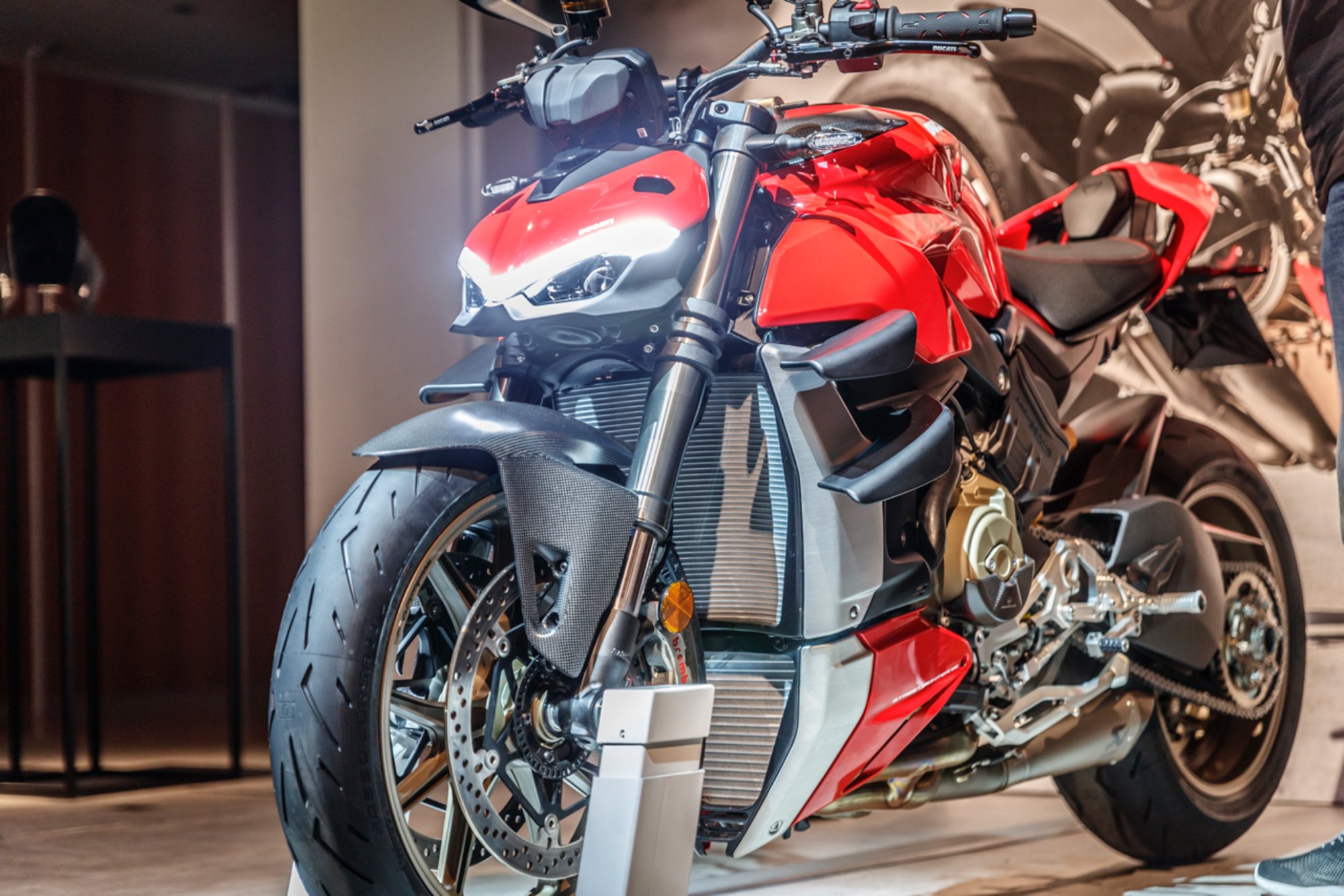 Ducati a EICMA 2019: Streetfighter V4, gamma Superbike e nuove vestizioni. Tutti i prezzi e le disponibilit&agrave;!
