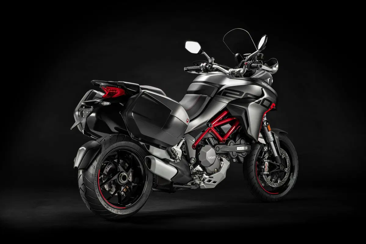 Ducati Multistrada 1260S Grand Tour: foto, dati e prezzi (9)