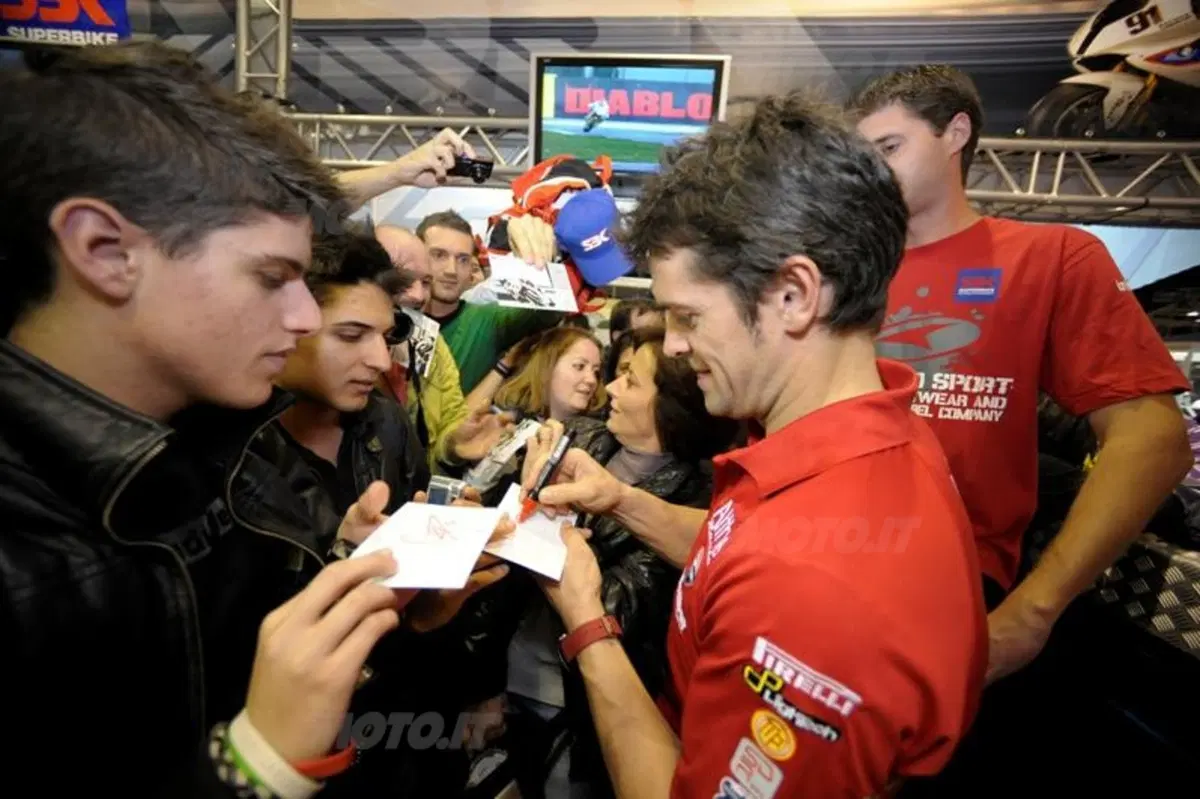 La Superbike debutta all'EICMA (2)