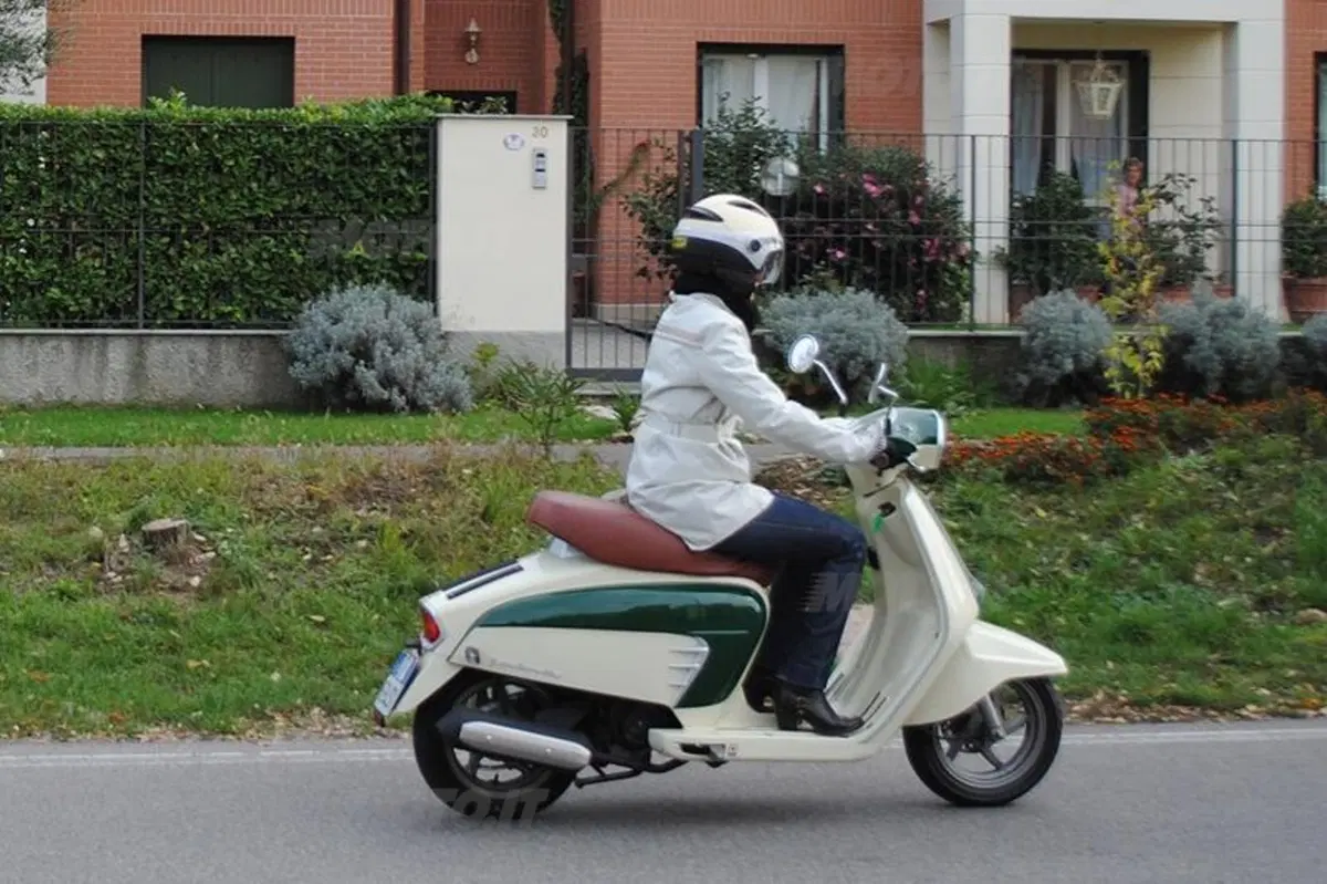 Lambretta LN 125  (4)