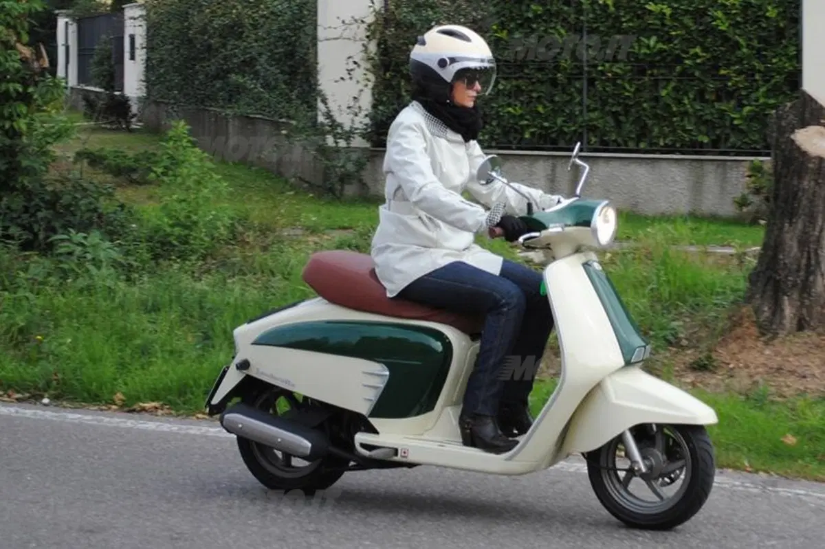 Lambretta LN 125  (10)