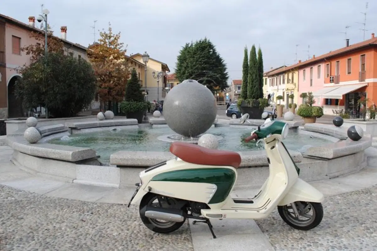 Lambretta LN 125  (13)