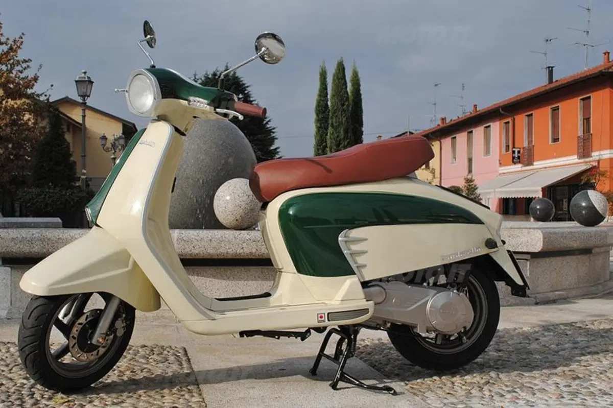 Lambretta LN 125  (17)
