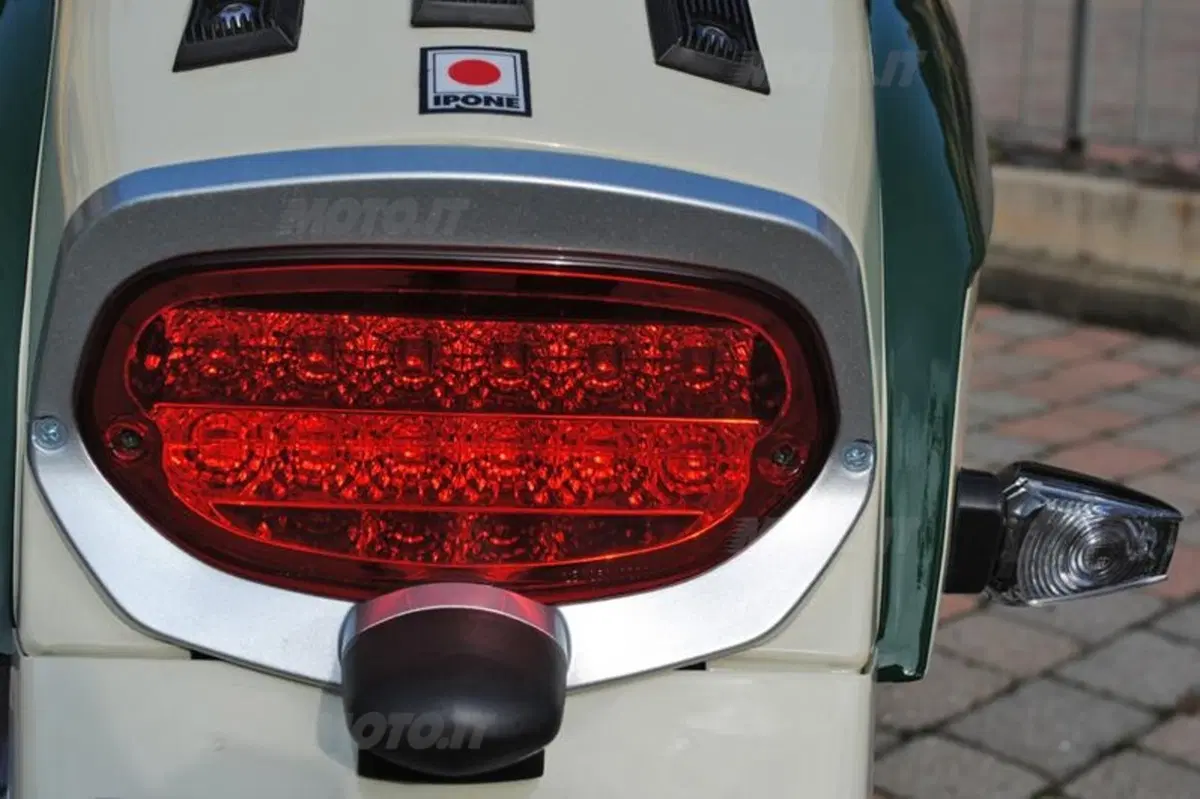 Lambretta LN 125  (27)