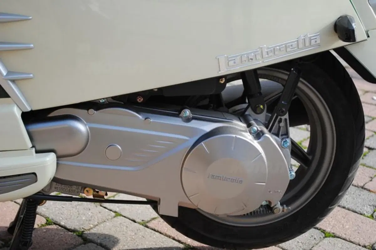 Lambretta LN 125  (31)