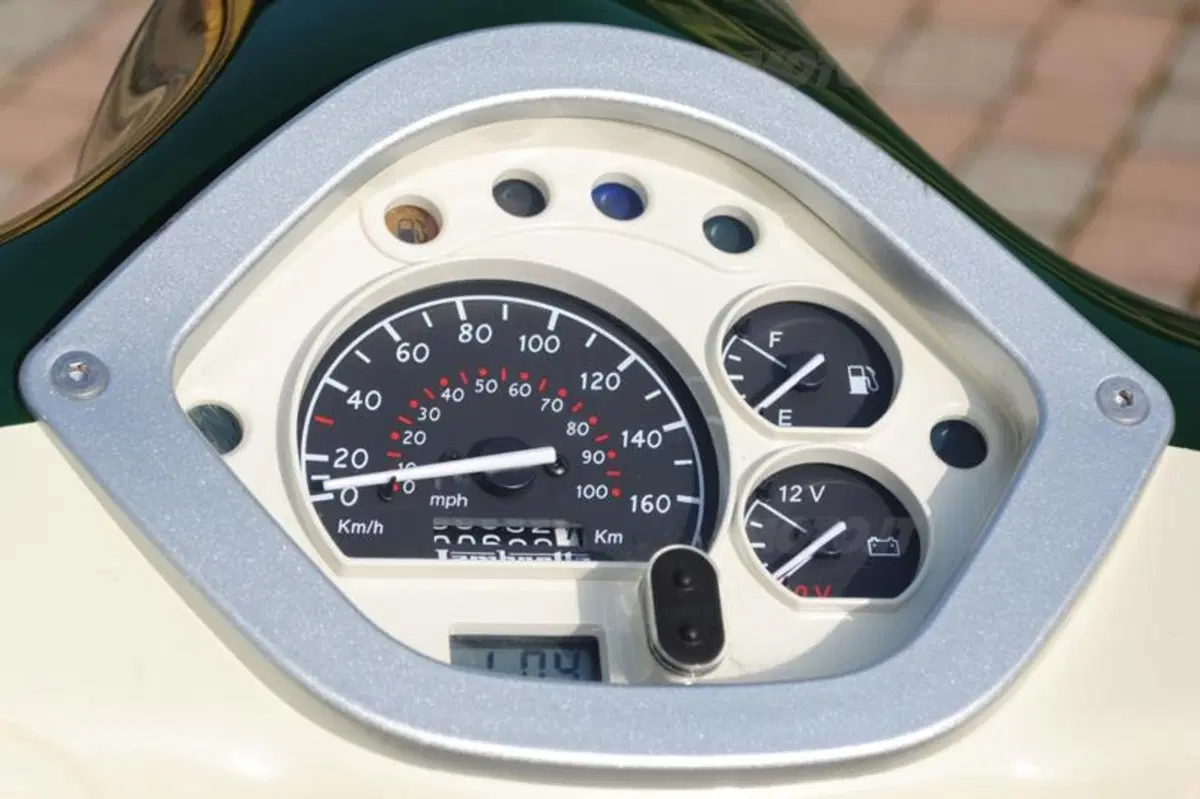 Lambretta LN 125  (36)