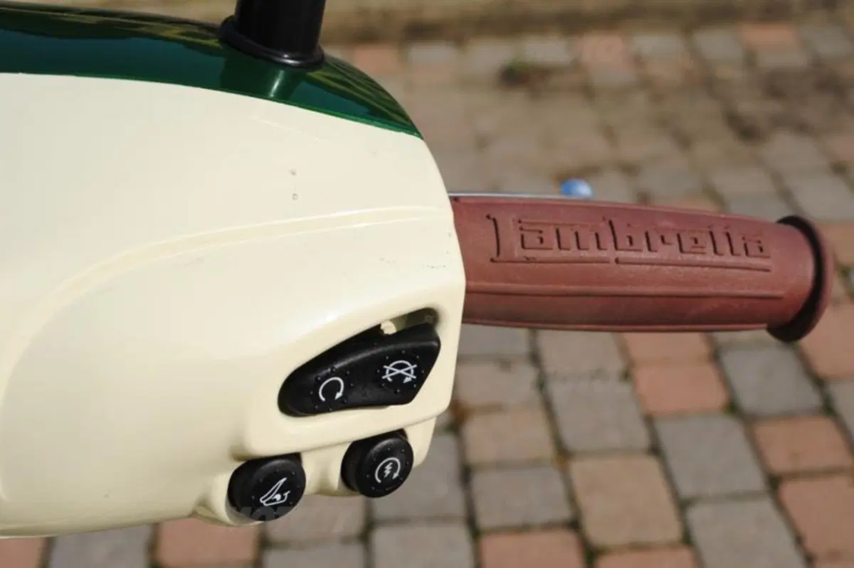 Lambretta LN 125  (38)