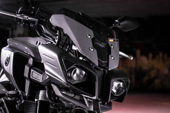 il cupolino della Yamaha MT 10: Gundam o Transformers?