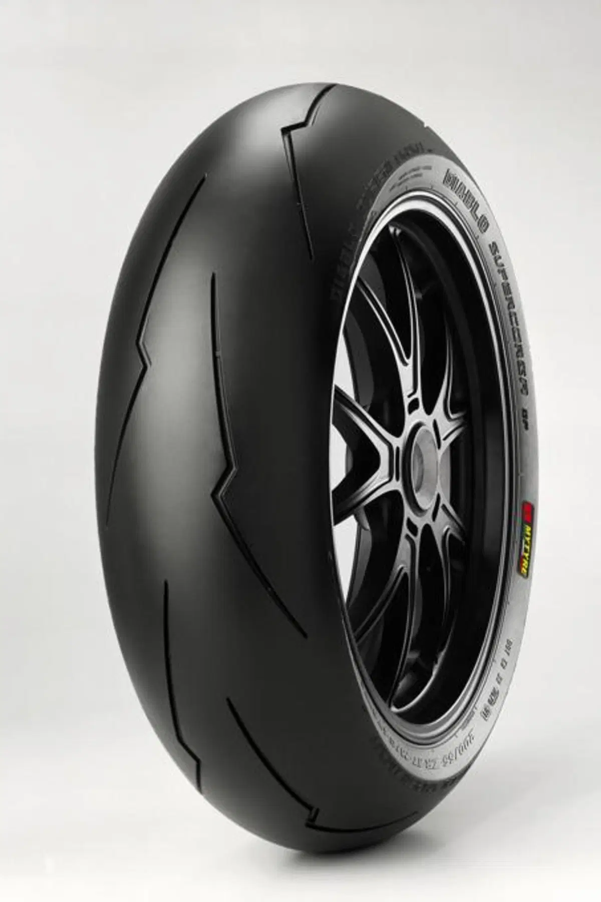 Pirelli presenta il nuovo Diablo Supercorsa (54)