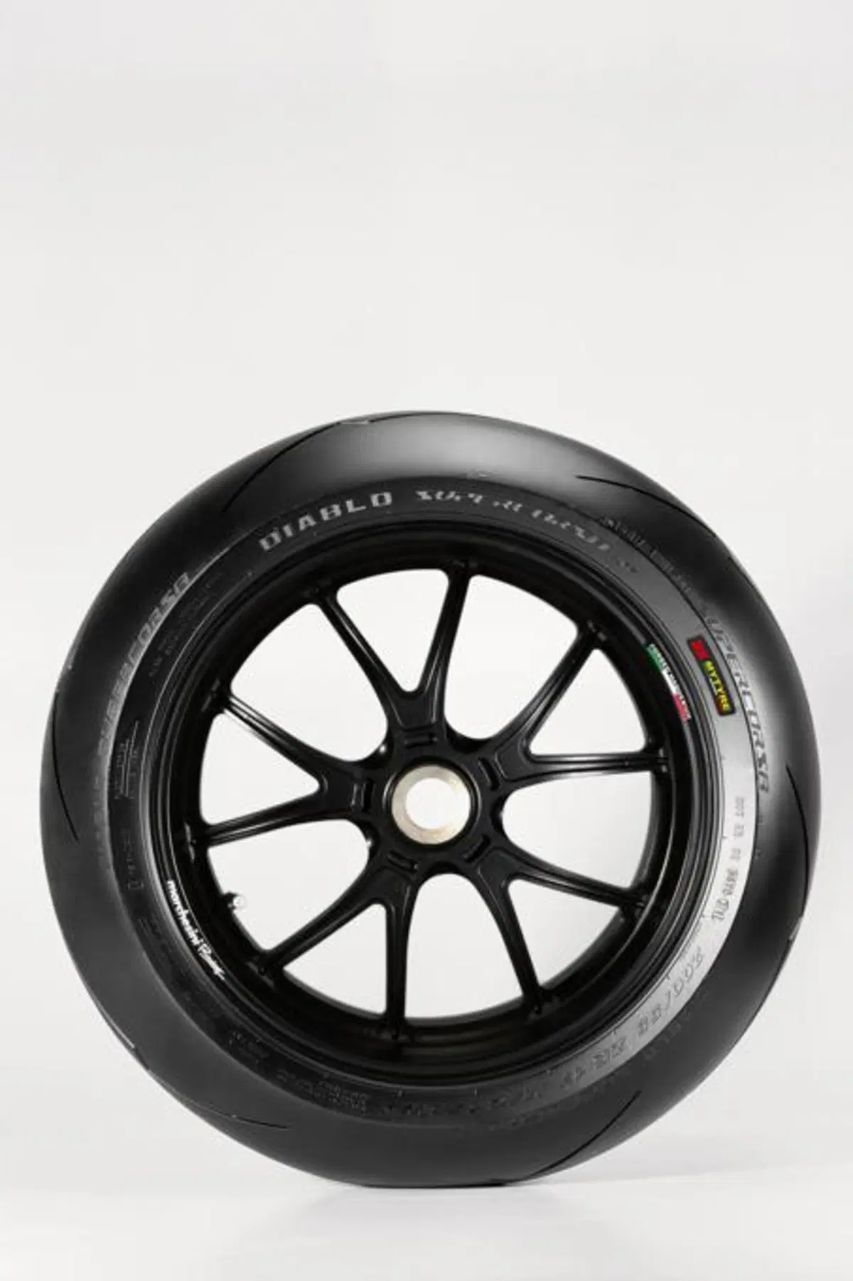 Pirelli presenta il nuovo Diablo Supercorsa (55)