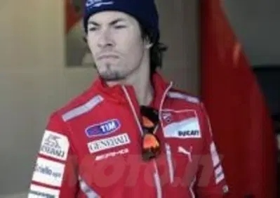 Hayden operato al polso destro