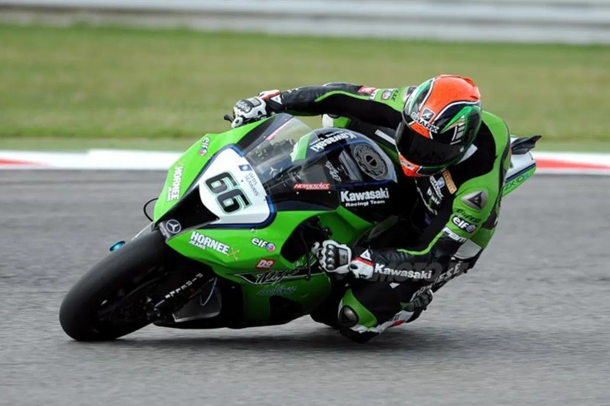 Tom Sykes rinnova il suo contratto con il team Kawasaki Superbike (5)