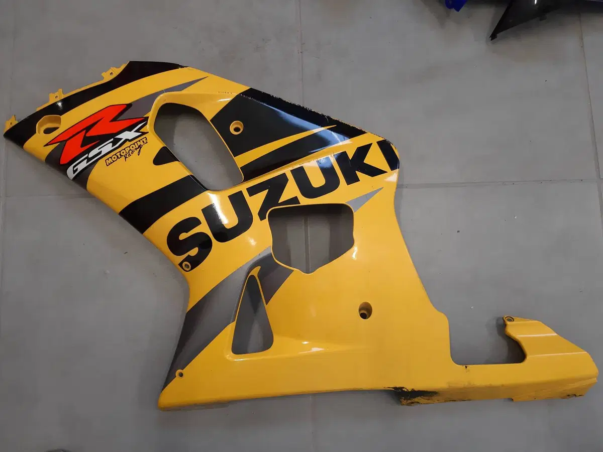 Vendo carena Sx per suzuki gsx-r 750 2002