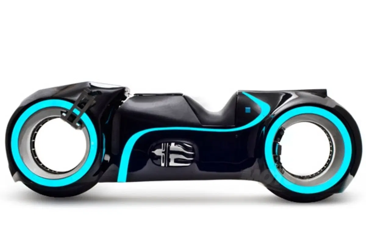 La Tron elettrica sbarca a Milano (6)