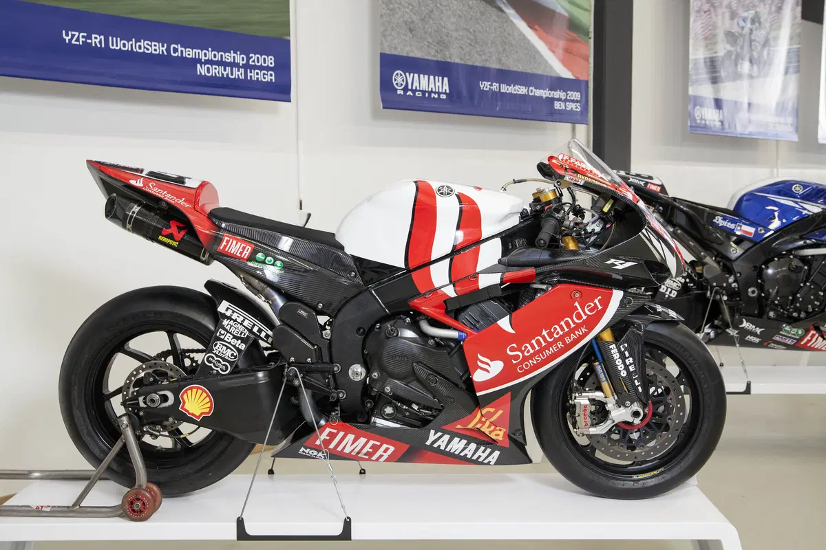 “Yamaha Superbike Temple” inaugurato a Bologna (12)