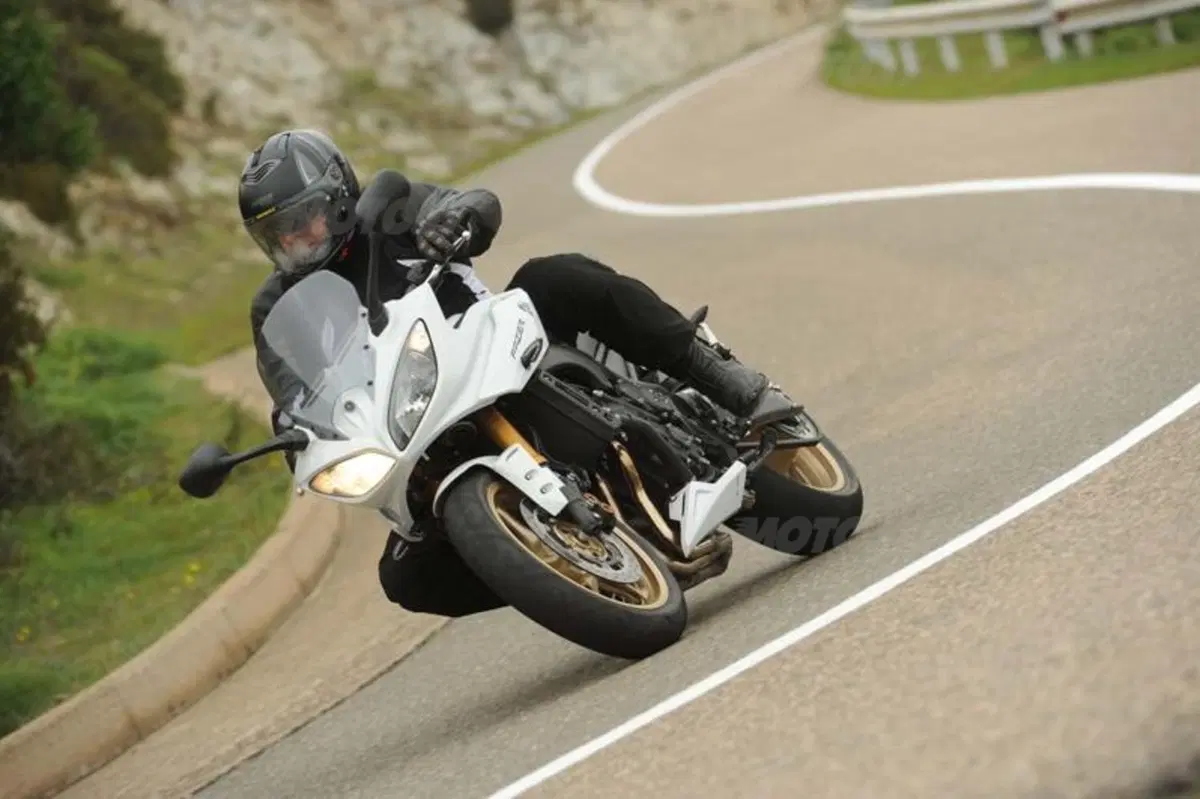 Yamaha Fazer 8 Abs  (10)