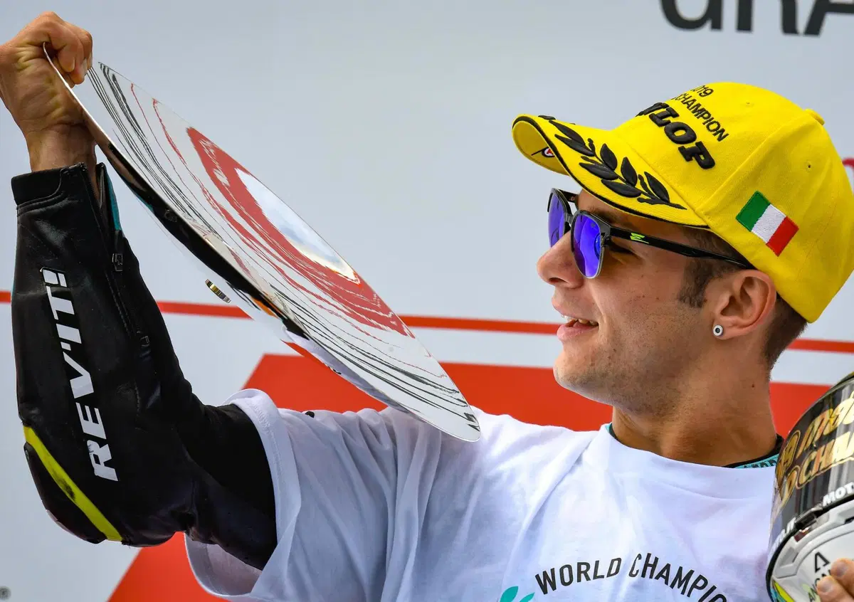 Moto3. Lorenzo Dalla Porta campione del mondo 2019: "Per mia nonna e mio pap&agrave;"